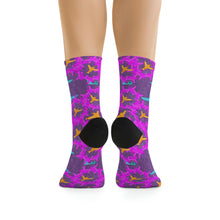 Load image into Gallery viewer, Batik type Hummingbird Recycled Poly Socks

