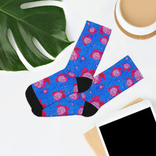 Load image into Gallery viewer, Pink Fuscia Flowers Recycled Poly Socks

